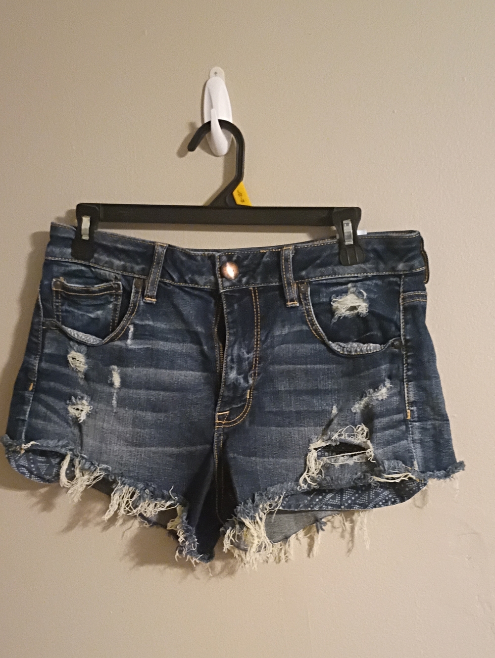 American Eagle Hi-Rise Festival Shorts